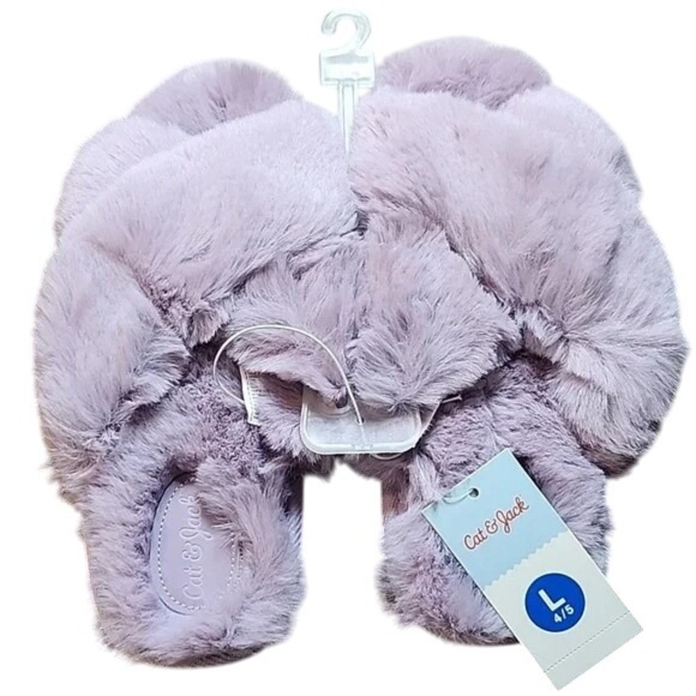 Cat & Jack Slippers, Purple, Size 4.5 Big Girl, Fluffy Comfortable Cute NEW